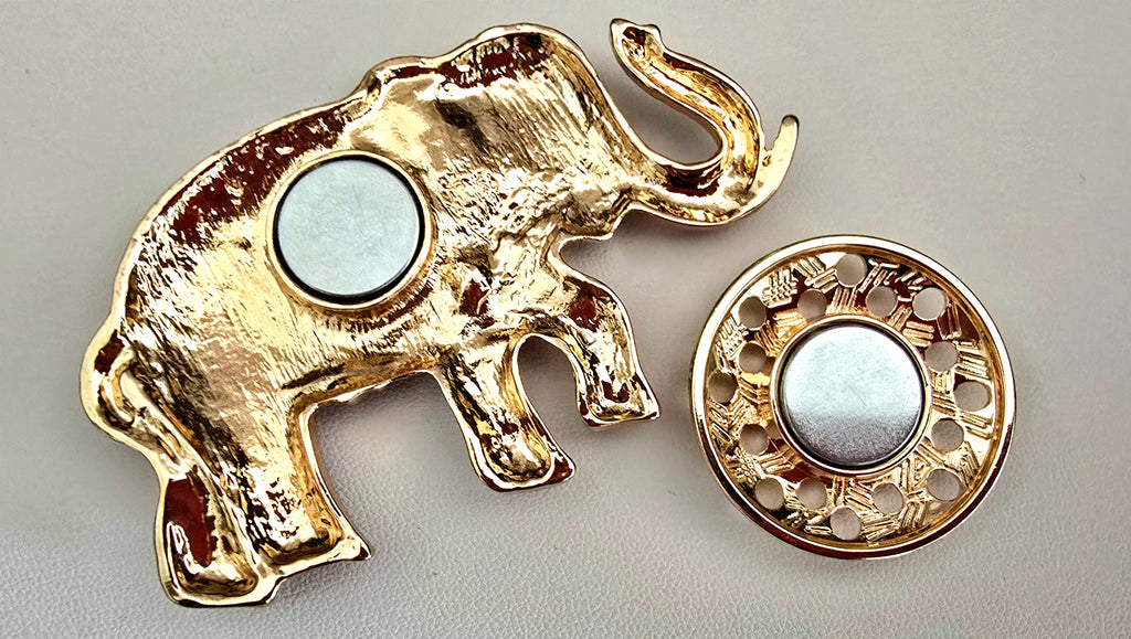 Beautiful Elephant Magnetic Brooch