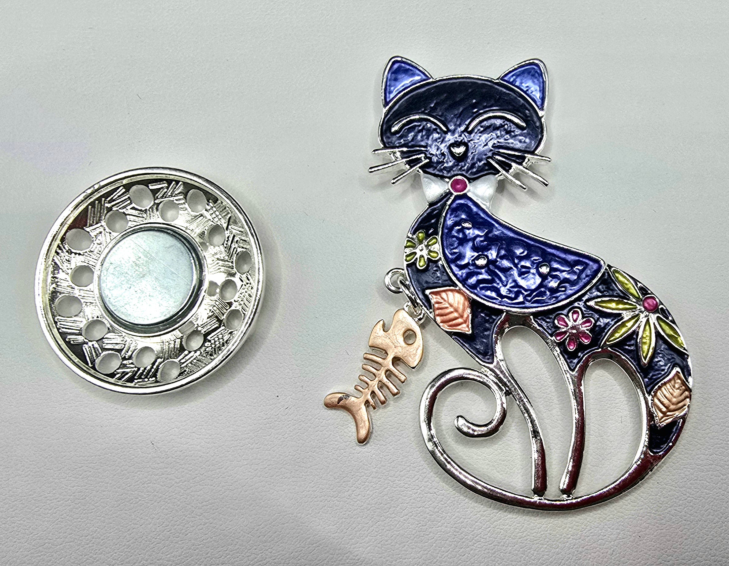 Playful CAT Magnetic Brooch