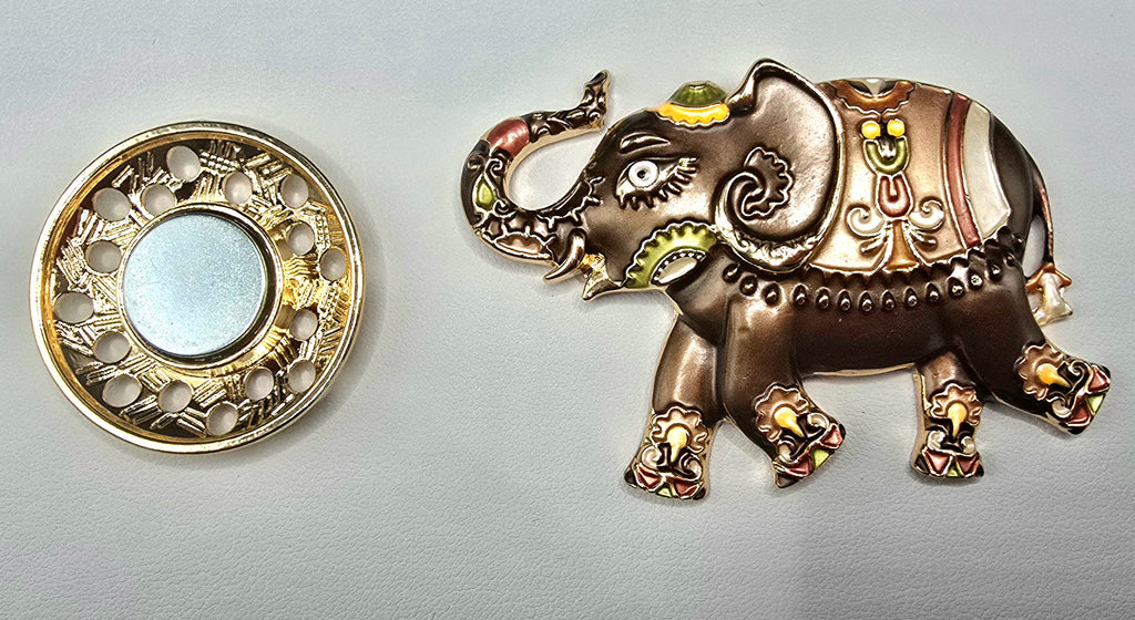 Beautiful Elephant Magnetic Brooch