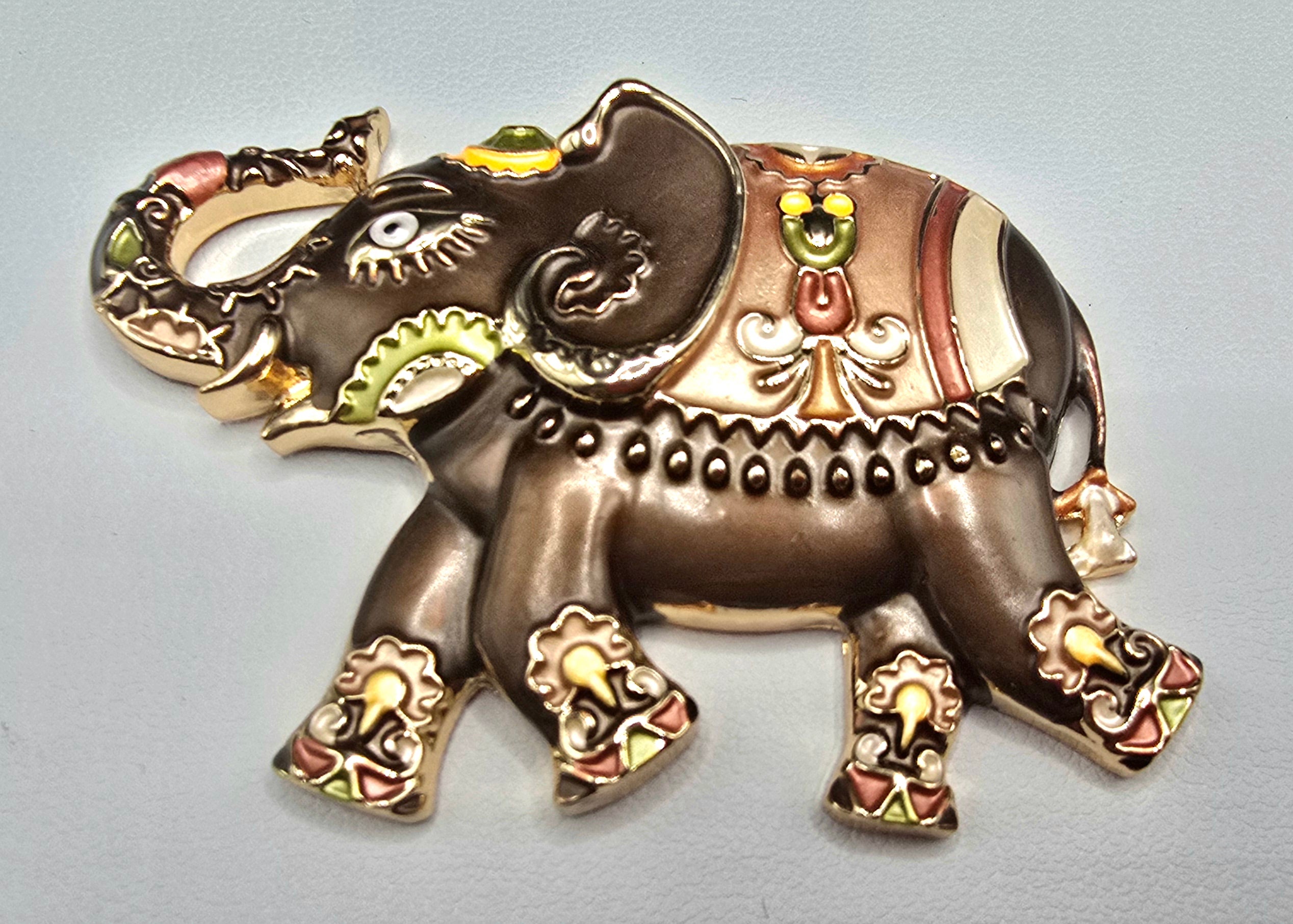 Beautiful Elephant Magnetic Brooch